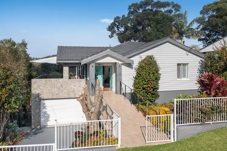 8 Chapman Crescent, Avoca Beach NSW 2251