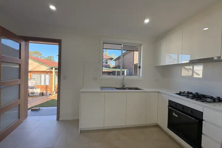 Granny Fla/295 Rowe Street, Eastwood NSW 2122
