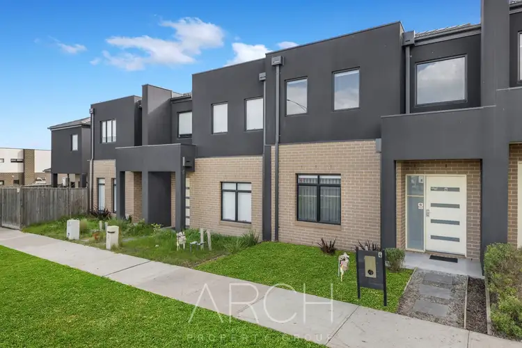 4 Stonethwaite Lane, Clyde North VIC 3978