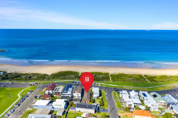 2/10 Beach Drive, Woonona NSW 2517