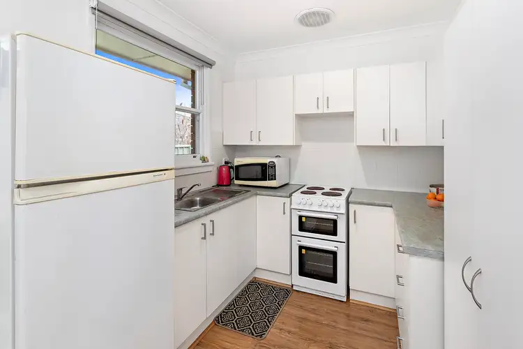 Fifth view of Homely unit listing, 2/10 Beach Drive, Woonona NSW 2517