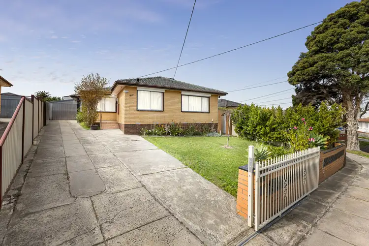 24 Monash Crescent, Clayton South VIC 3169