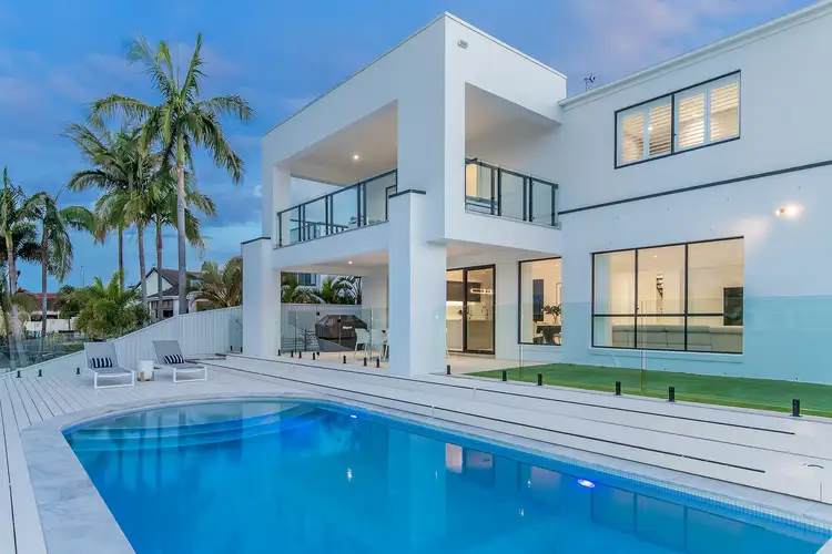 5 Blair Athol Crescent, Sorrento QLD 4217