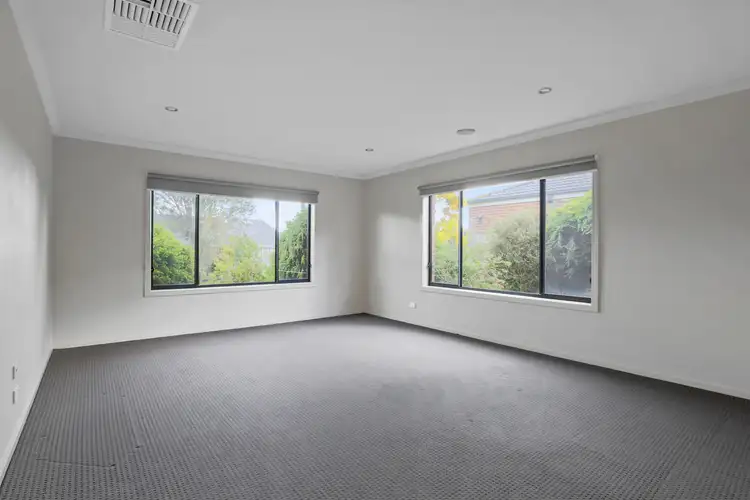 Sixth view of Homely house listing, 19 Sunridge Avenue, Warragul VIC 3820