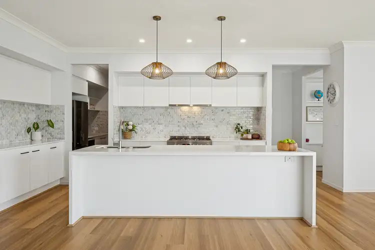 15 Yarrabee Court, Samford Valley QLD 4520