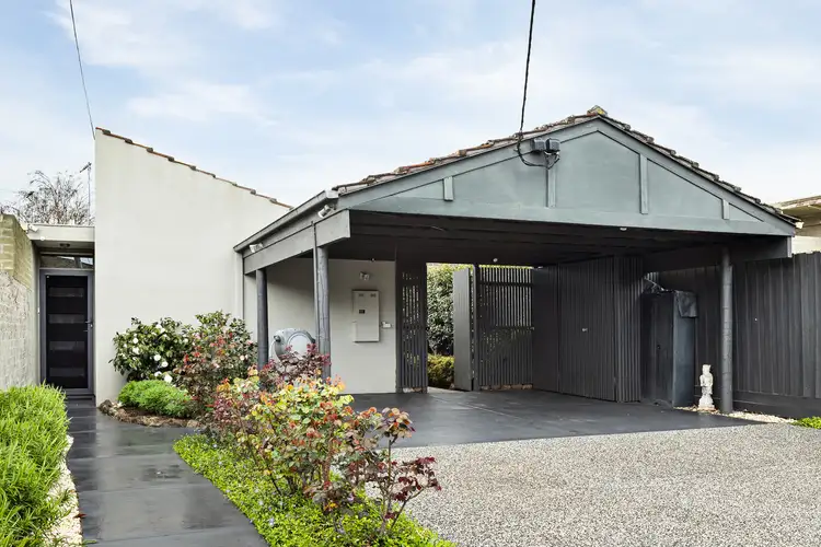2 Walstab Street, Brighton East VIC 3187