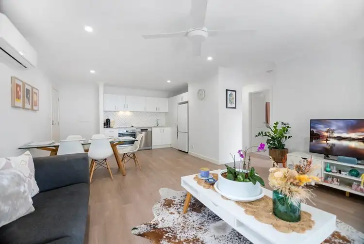 2/15 Fisher Avenue, Southport QLD 4215