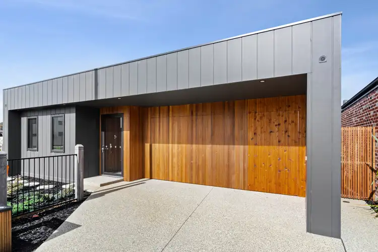 1 Stream Street, Mount Duneed VIC 3217