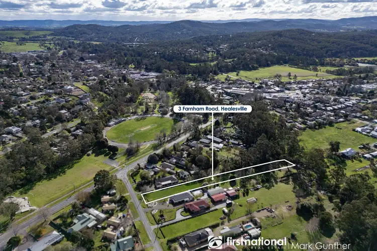 3 Farnham Road, Healesville VIC 3777