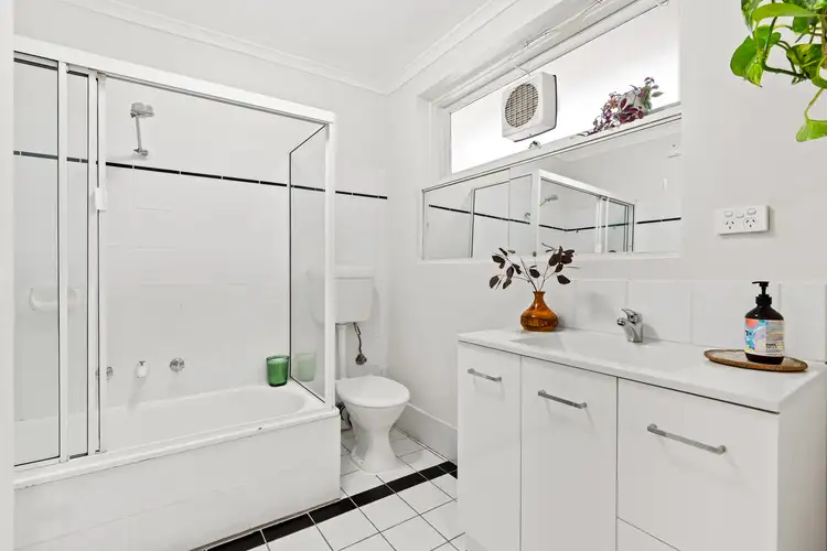 Fourth view of Homely apartment listing, 4/35 Grange Road, Fairfield VIC 3078