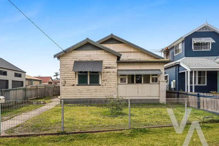 24 Roxburgh Street, Stockton NSW 2295