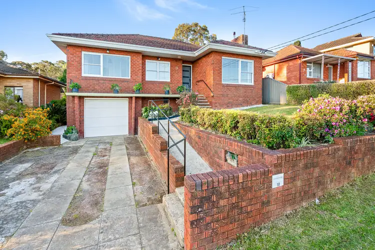 10 Bellevue Avenue, Georges Hall NSW 2198