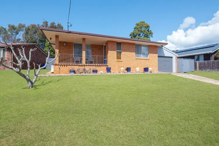 28 Mirroola Crescent