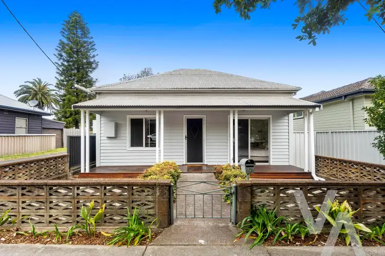 9 Chester Street, Stockton NSW 2295