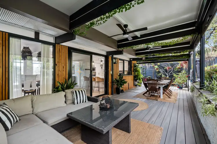 28 Oakdene Crescent, Coromandel Valley SA 5051