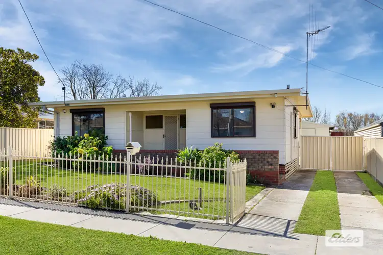 17 Hunter Avenue, California Gully VIC 3556