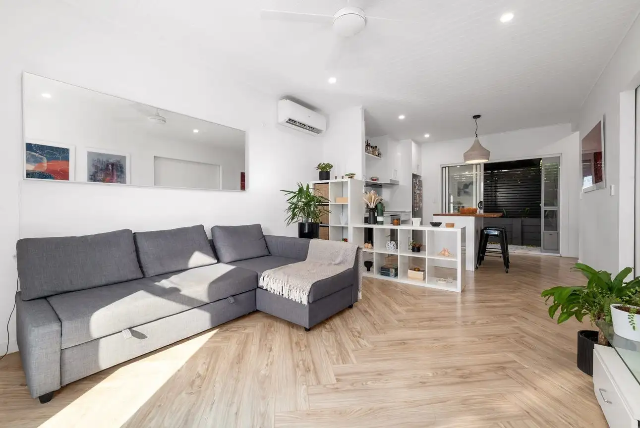 Main view of Homely unit listing, 2/3 Saint Leonards Street, Coorparoo QLD 4151