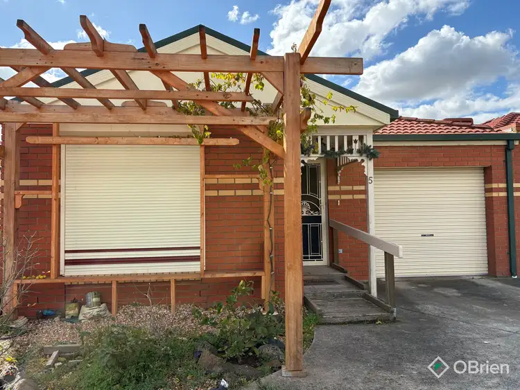 5/18 Tannaroo Crescent, Delahey VIC 3037