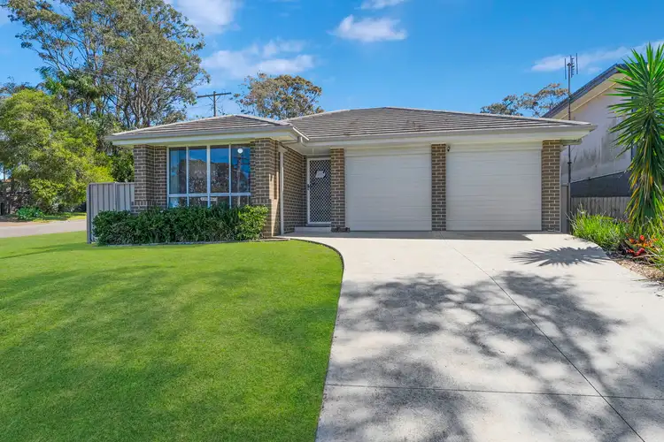 124 & 124A Panorama Avenue, Charmhaven NSW 2263