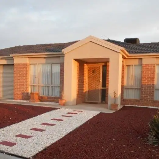 19 Bridlepath Drive, Truganina VIC 3029