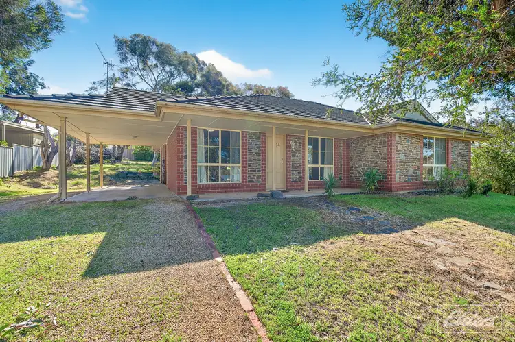 14 Folkestone Terrace, Victor Harbor SA 5211