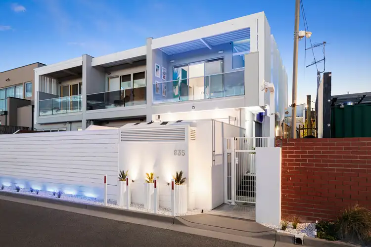 6/635 Nepean Highway