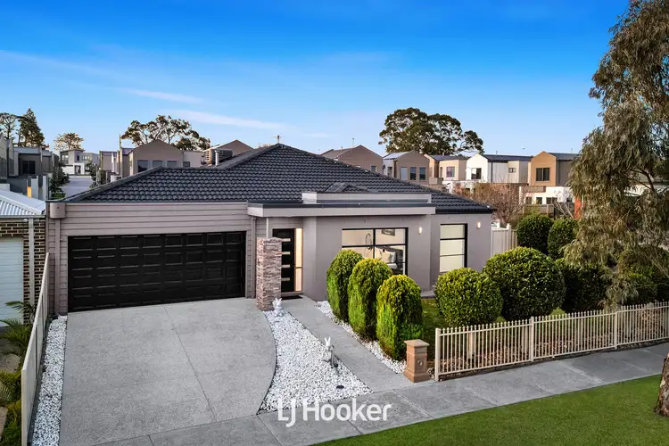 16 Oregano Drive, Lynbrook VIC 3975