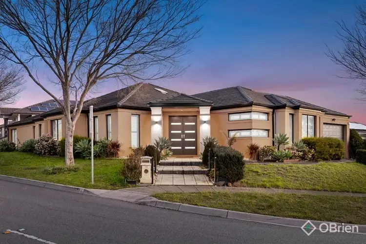 28 Baynton Crescent, Lynbrook VIC 3975