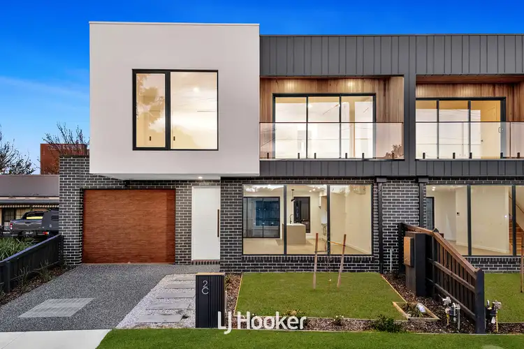 2C Patricia Court, Berwick VIC 3806