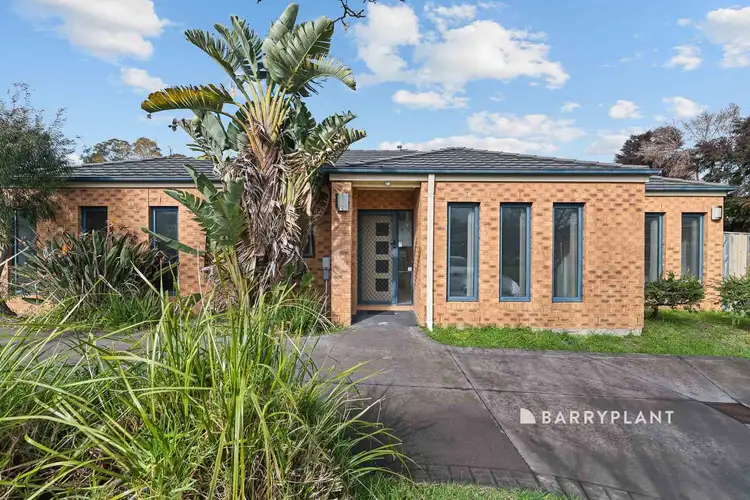 10 Minak Close, Narre Warren South VIC 3805
