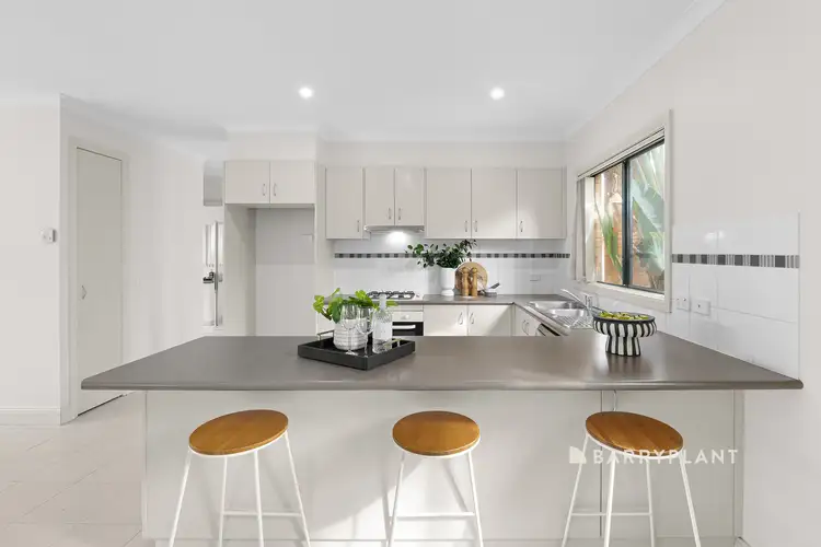 Fifth view of Homely house listing, 10 Minak Close, Narre Warren South VIC 3805