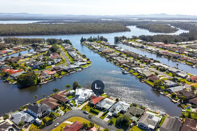 4 Murray Avenue, Forster NSW 2428