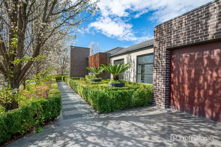 1 Yarraridge Crescent, Yarra Junction VIC 3797
