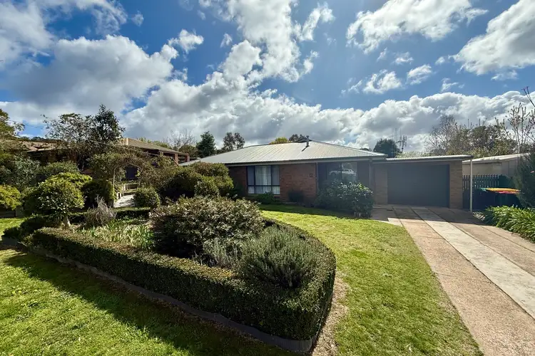 25 Lowe Street, Kangaroo Flat VIC 3555