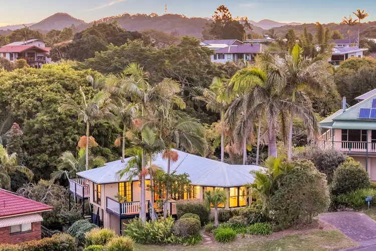 13 Yengarie Way, Ocean Shores NSW 2483