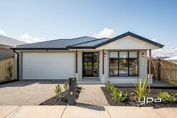 13 Eutaxia Street, Sunbury VIC 3429