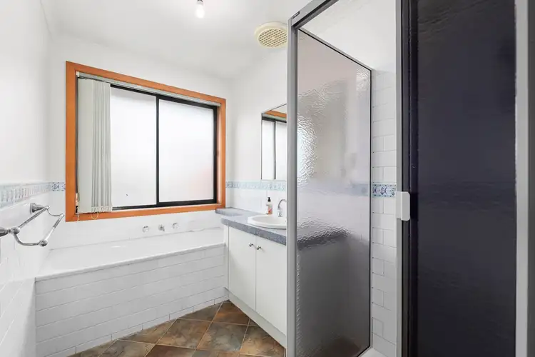 Sixth view of Homely house listing, 5 Walters Court, Altona Meadows VIC 3028