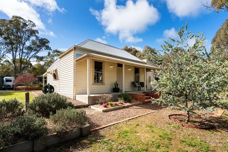 20 Commissioners Gully Road, Chewton VIC 3451