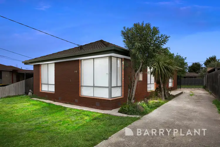 13 Clover Avenue, St Albans VIC 3021