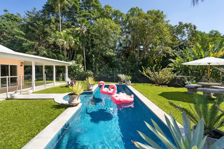 1 Petricola Street, Clifton Beach QLD 4879