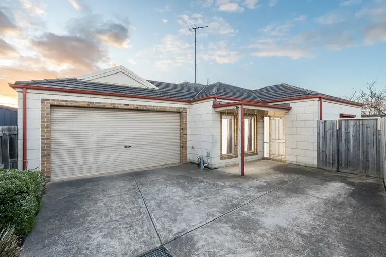 2/32 Blackheath Mews, Waurn Ponds VIC 3216
