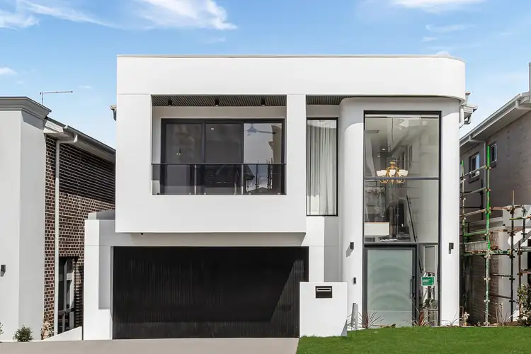 8 Carina Street, Box Hill NSW 2765