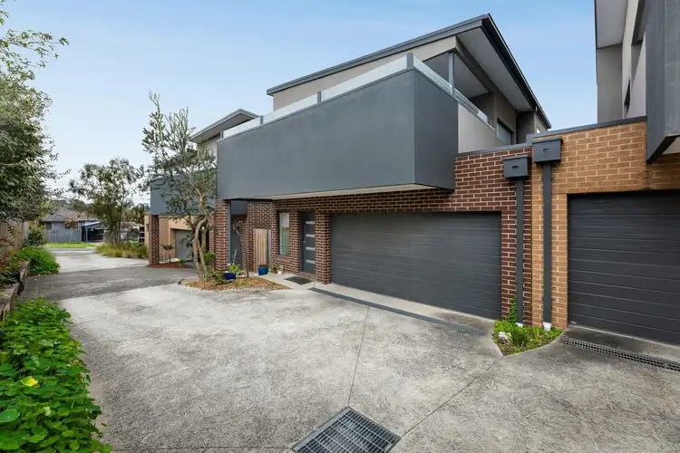 2 Zoe Close, Kilsyth VIC 3137