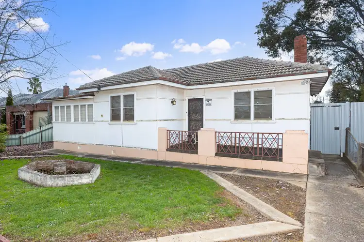 19 Charleville Road, Turvey Park NSW 2650