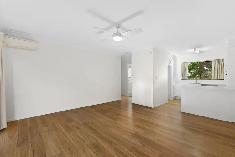 2/209 Scarborough Street, Southport QLD 4215