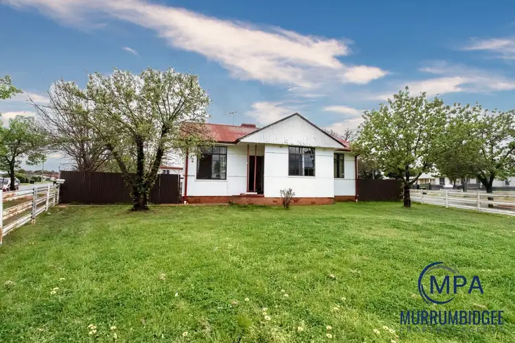 18 Hickory Street, Leeton NSW 2705