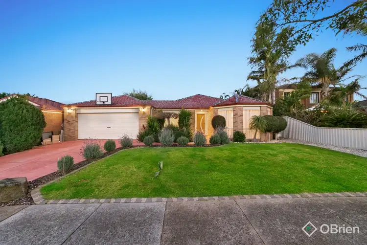 7 Hazelmere Avenue, Cranbourne West VIC 3977