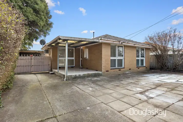 10 Myuna Drive, Kings Park VIC 3021