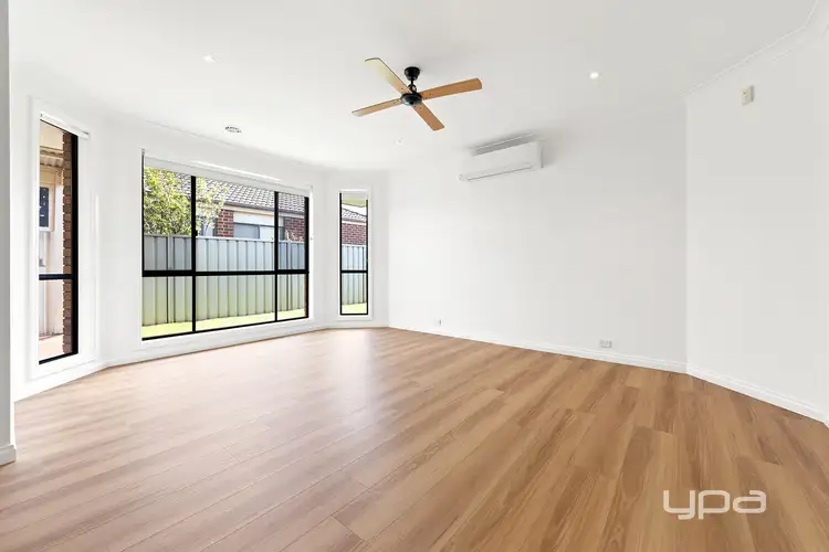 Fourth view of Homely house listing, 39 Hunts Cross Way, Caroline Springs VIC 3023