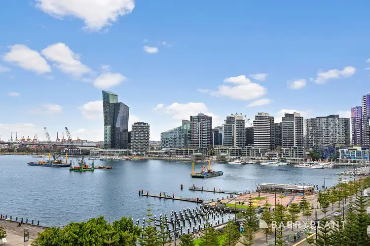 1004/100 Harbour Esplanade, Docklands VIC 3008
